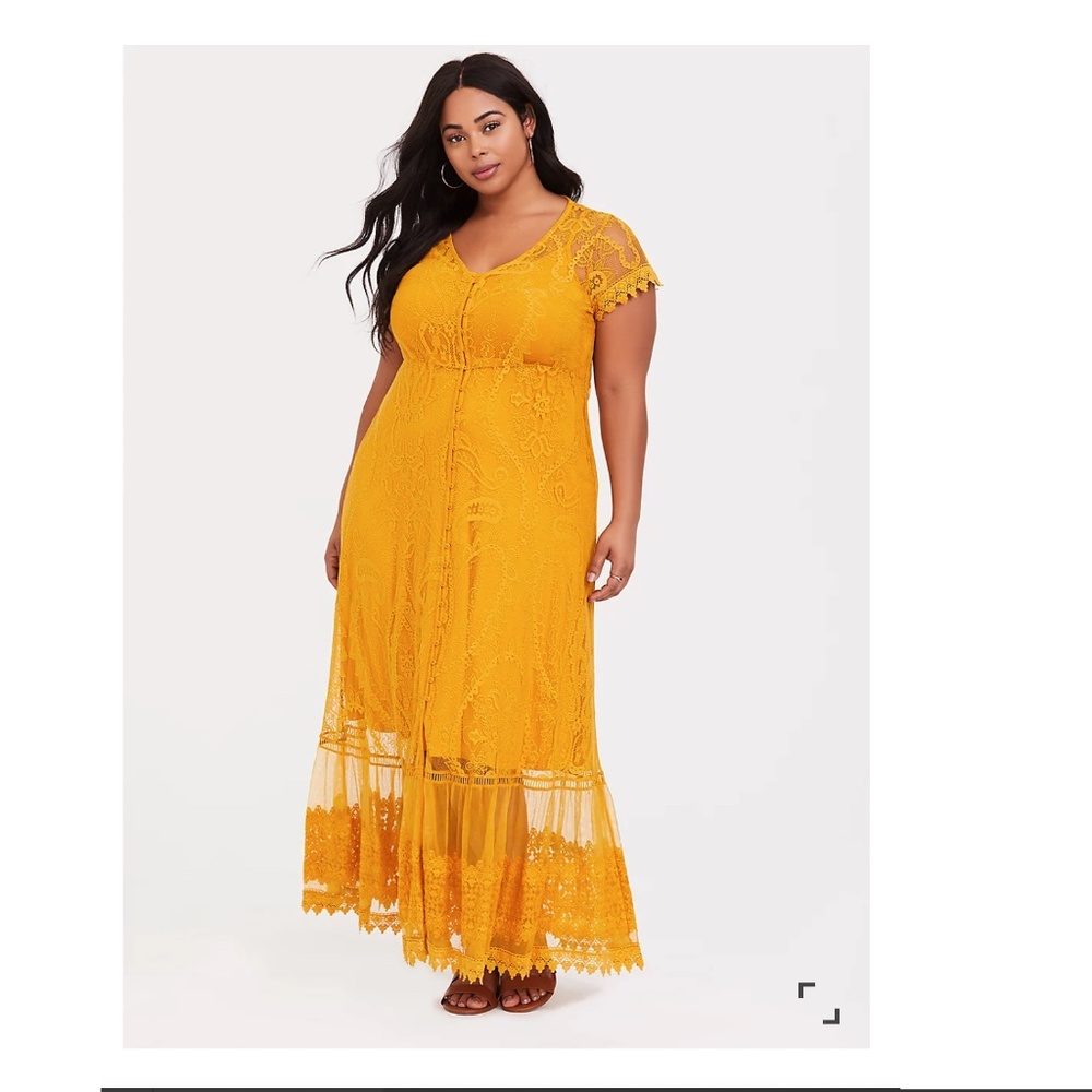 MAXI LACE BUTTON-FRONT DRESS